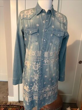 Johnny Was Light Blue Embroidered Chambray snap front dress or jacket